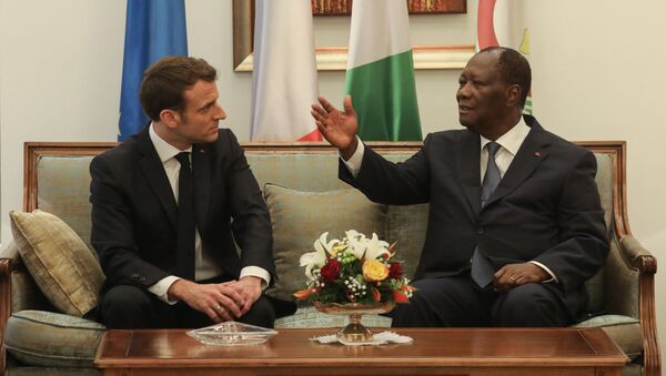 Emmanuel Macron et Alassane Ouattara - Sputnik Afrique
