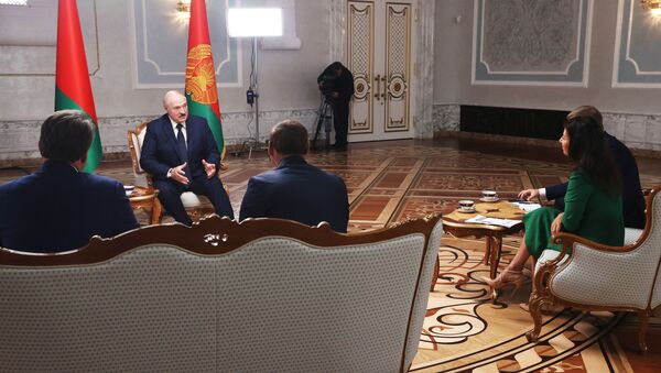 Alexandre Loukachenko accorde un entretien aux médias russes - Sputnik Afrique