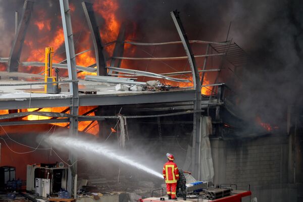 Violent incendie dans le port de Beyrouth

 - Sputnik Afrique