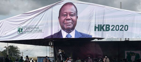 Un meeting du candidat à la présidentielle ivoirienne Henri Konan Bédié Un meeting du candidat à la présidentielle ivoirienne Henri Konan Bédié - Sputnik Afrique