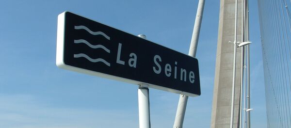 Panneau «Seine» au pont de Normandie, près de l'embouchure - Sputnik Afrique
