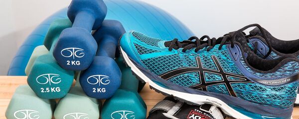 Haltères. Sport. Fitness. Mise en forme. Image d'illustration - Sputnik Afrique