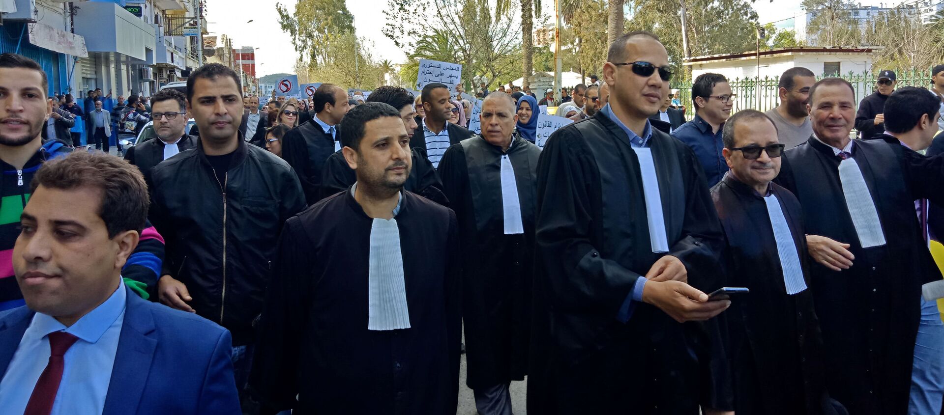 Une manifestation d'avocats en Algérie - Sputnik Afrique, 1920, 01.10.2020