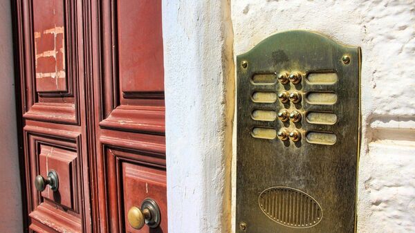 Porte et sonnette - Sputnik Afrique