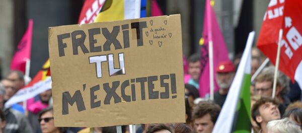 Des manifestants en faveur du Frexit - Sputnik Afrique