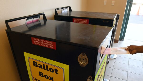 Des boîtes officielle de dépôt de vote - Sputnik Afrique