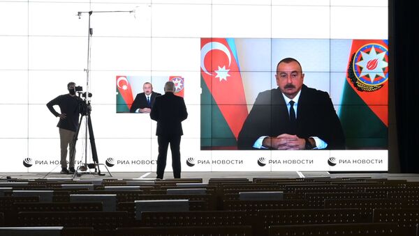 Interview de Dmitri Kisselev, directeur de l'agence Rossiya Segodnya, avec le Président azerbaïdjanais Ilham Aliev - Sputnik Afrique