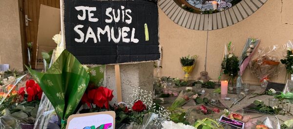 Devant le collège du Bois d’Aulne à Conflans-Sainte-Honorine. Photo d'illustration  - Sputnik Afrique