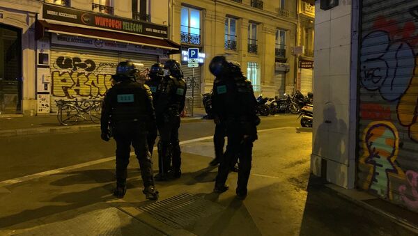 Paris lors de la première soirée de couvre-feu, le 17 octobre - Sputnik Afrique