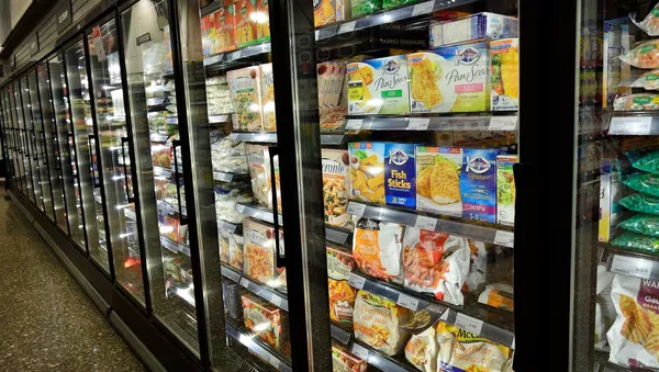 Produits congelés dans un supermarché (image d'illustration) - Sputnik Afrique
