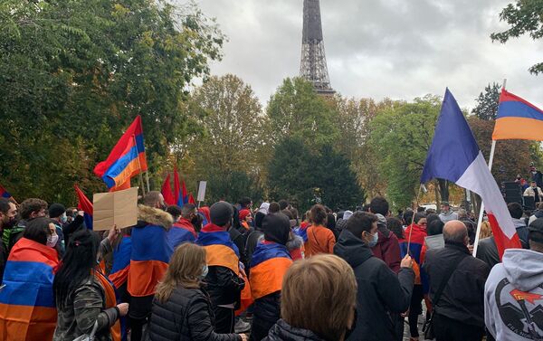 Une manifestation nationale d'Arméniens de France à Paris, le 25 octobre - Sputnik Afrique