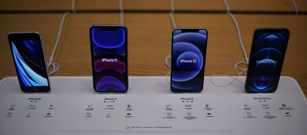 iPhone 12 et iPhone 11 - Sputnik Afrique