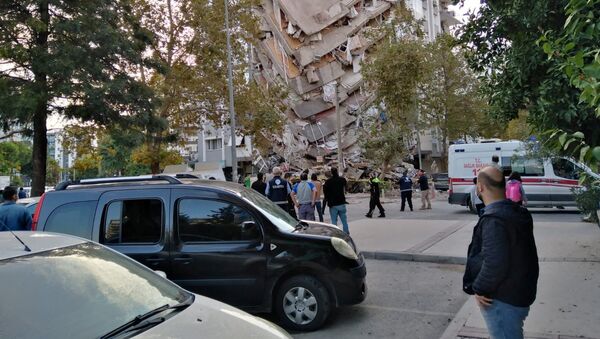La ville turque d’Izmir secouée par un séisme de magnitude 6,9 (octobre 2020) - Sputnik Afrique