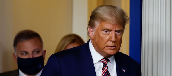 U.S. President Donald Trump arrives to speak about the 2020 U.S. presidential election results in the Brady Press Briefing Room at the White House in Washington, U.S., November 5, 2020. REUTERS/Carlos Barria - Sputnik Afrique