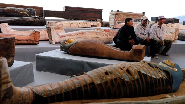 de sarcophages découverts à Saqqarah - Sputnik Afrique