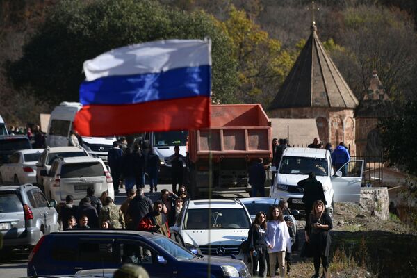 Situation dans le Haut-Karabakh après le déploiement des soldats de la paix russes 

 - Sputnik Afrique