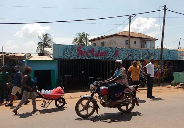 Bombes artisanales à Yaoundé: la capitale du Cameroun face à la menace terroriste-photos Bombes artisanales à Yaoundé: la capitale du Cameroun face à la menace terroriste-photos - Sputnik Afrique