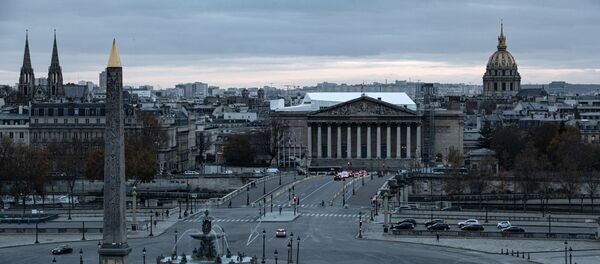 Paris le 16 novembre, alors que le reconfinement est en vigueur
Paris le 16 novembre, alors que le reconfinement est en vigueur
- Sputnik Afrique