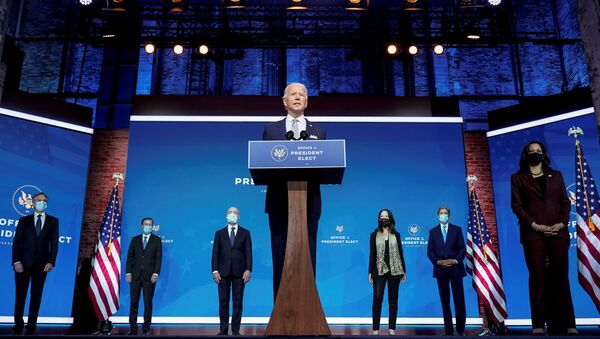 President-elect Joe Biden stands with his nominees for his national security team at his transition headquarters in the Queen Theater in Wilmington, Delaware, U.S., November 24, 2020 - Sputnik Afrique