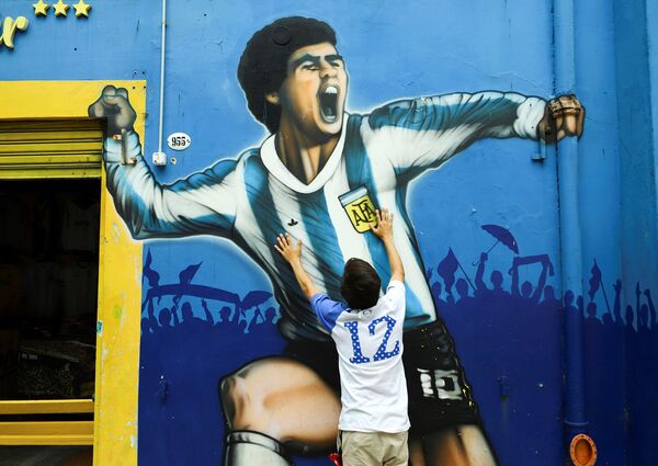 Le monde en deuil après la mort de Maradona

 - Sputnik Afrique