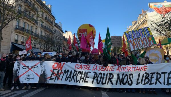 Manifestation à Paris contre la loi Sécurité globale, le 28 novembre 2020 - Sputnik Afrique
