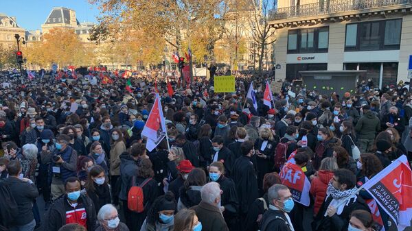 Nouvelle manifestation à Paris contre la loi Sécurité globale, le 28 novembre 2020 - Sputnik Afrique