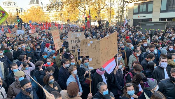 Nouvelle manifestation à Paris contre la loi Sécurité globale, le 28 novembre 2020 - Sputnik Afrique