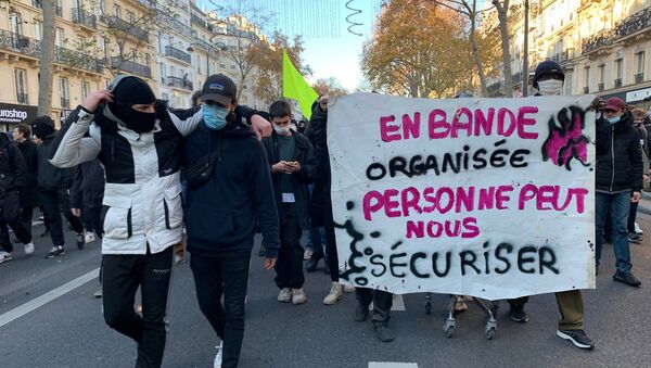 Nouvelle manifestation à Paris contre la loi Sécurité globale, le 28 novembre 2020 - Sputnik Afrique