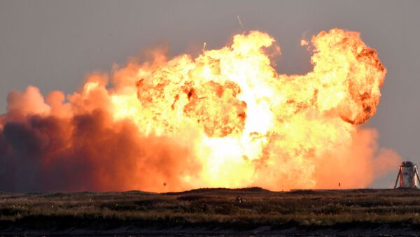 Une fusée de SpaceX explose, le 9 décembre 2020 - Sputnik Afrique
