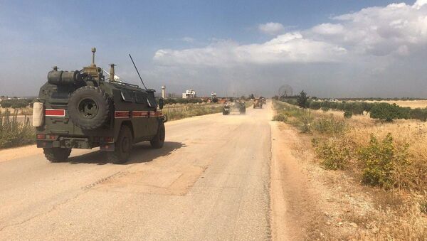 Des véhicules blindés russes dans le gouvernorat d'Idlib - Sputnik Afrique