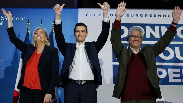 Hervé Juvin, Marine Le Pen et Jordan Bardella - Sputnik Afrique