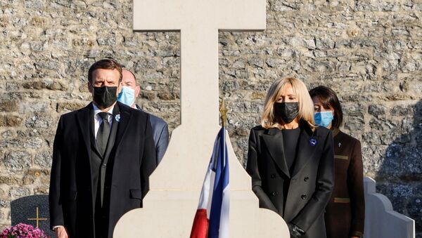 Emmanuel Macron et Brigitte Macron à Colombey-les-Deux-Eglises - Sputnik Afrique