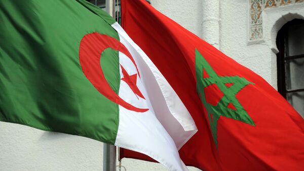 Drapeaux de l'Algérie et du Maroc - Sputnik Afrique