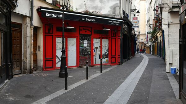 Un restaurant fermé à Paris lors de la crise sanitaire du Covid-19 (archive photo) - Sputnik Afrique