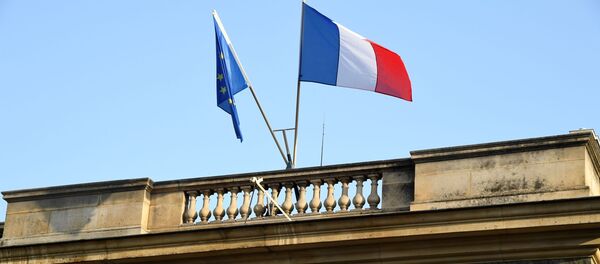  Une photo prise le 18 octobre 2018 sur la place du Palais Royal à Paris montre une vue de l'entrée du Conseil d'État français. - Sputnik Afrique