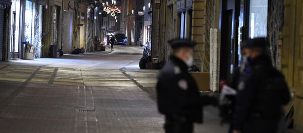 Couvre-feu en France - Sputnik Afrique