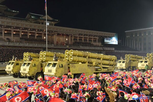 Grand défilé militaire à Pyongyang

 - Sputnik Afrique