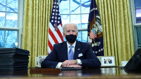 Joe Biden dans le Bureau ovale  - Sputnik Afrique