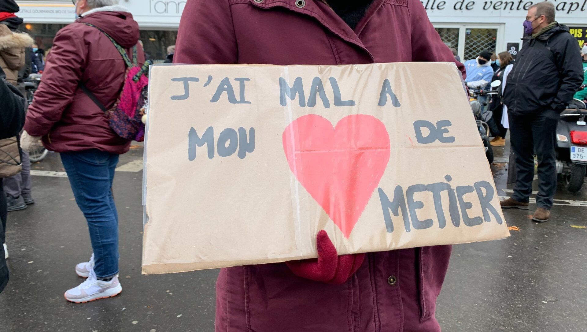 Manifestation des soignants à Paris à côté du ministère de la Santé, le 21 janvier 2021 - Sputnik Afrique, 1920, 18.09.2021