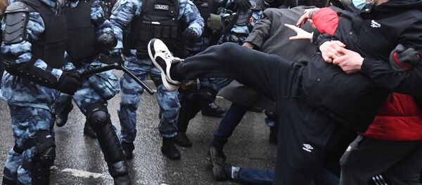 Lors d'une action de soutien à Alexeï Navalny à Moscou - Sputnik Afrique