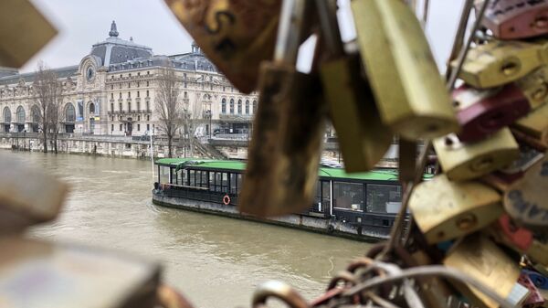 Musée d'Orsay. Fermeture du musée et la crue de la Seine. - Sputnik Afrique