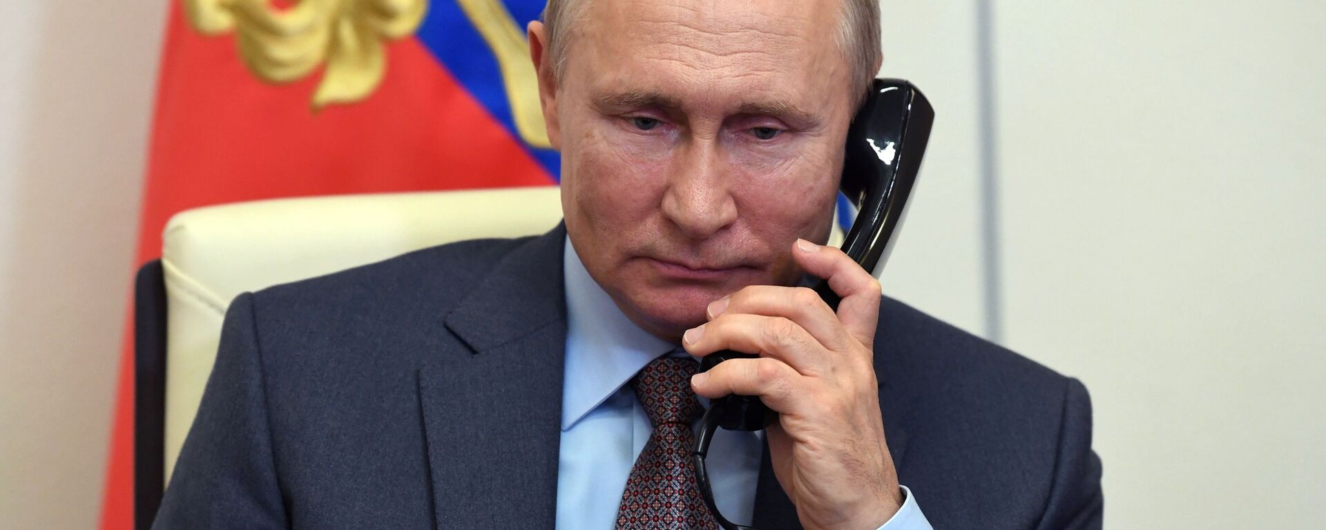 Vladimir Poutine au téléphone - Sputnik Afrique, 1920, 18.02.2021