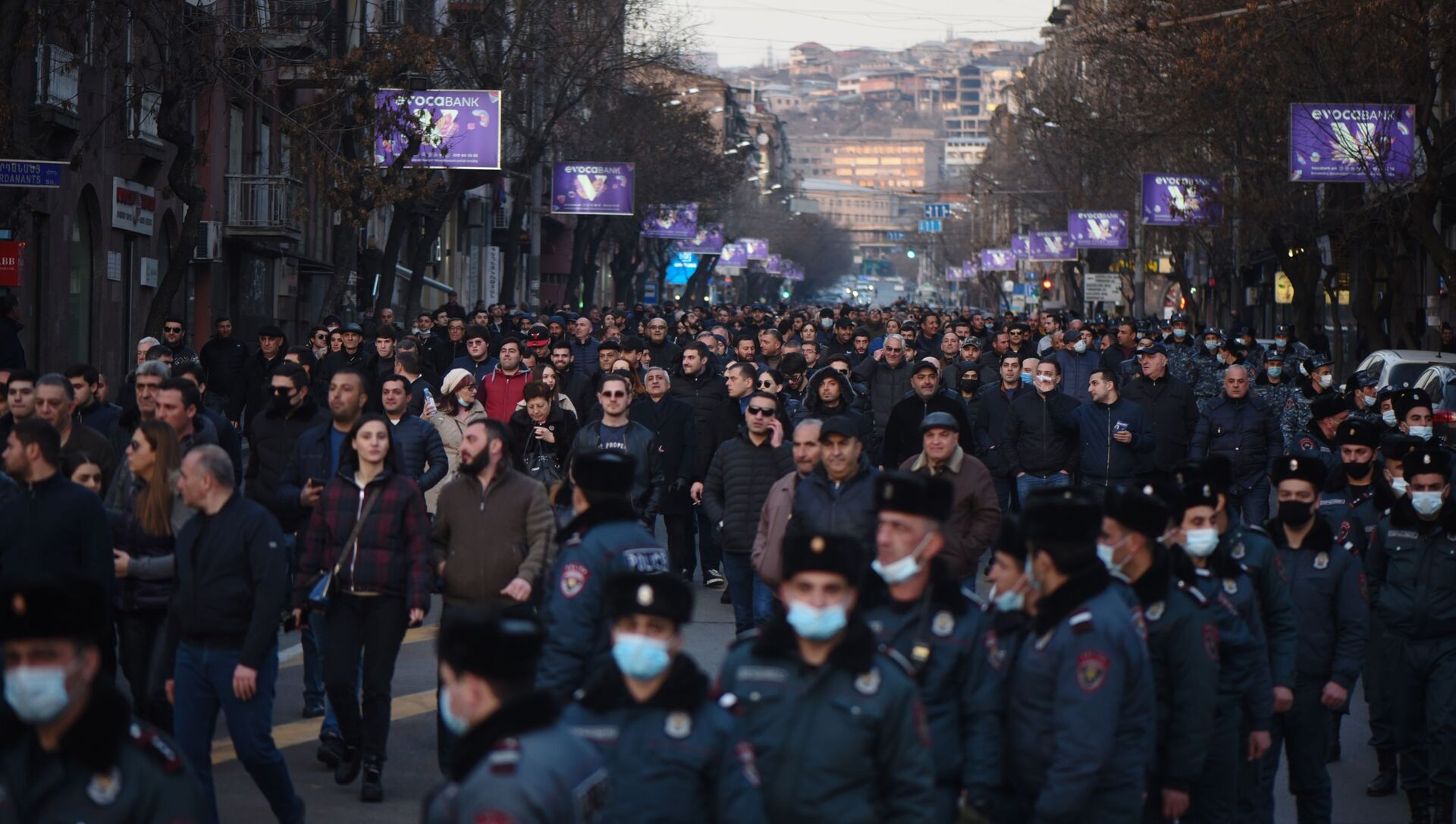 Une marche de l'opposition à Erevan, le 27 février 2021 - Sputnik Afrique, 1920, 02.03.2021