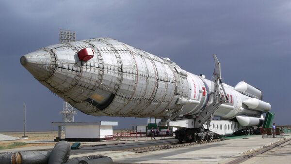 Le lanceur russe Proton avec le satellite américain Sirius FM5 (archive photo) - Sputnik Afrique