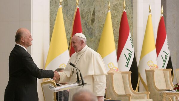 Le Président irakien Barham Salih et le pape François  - Sputnik Afrique
