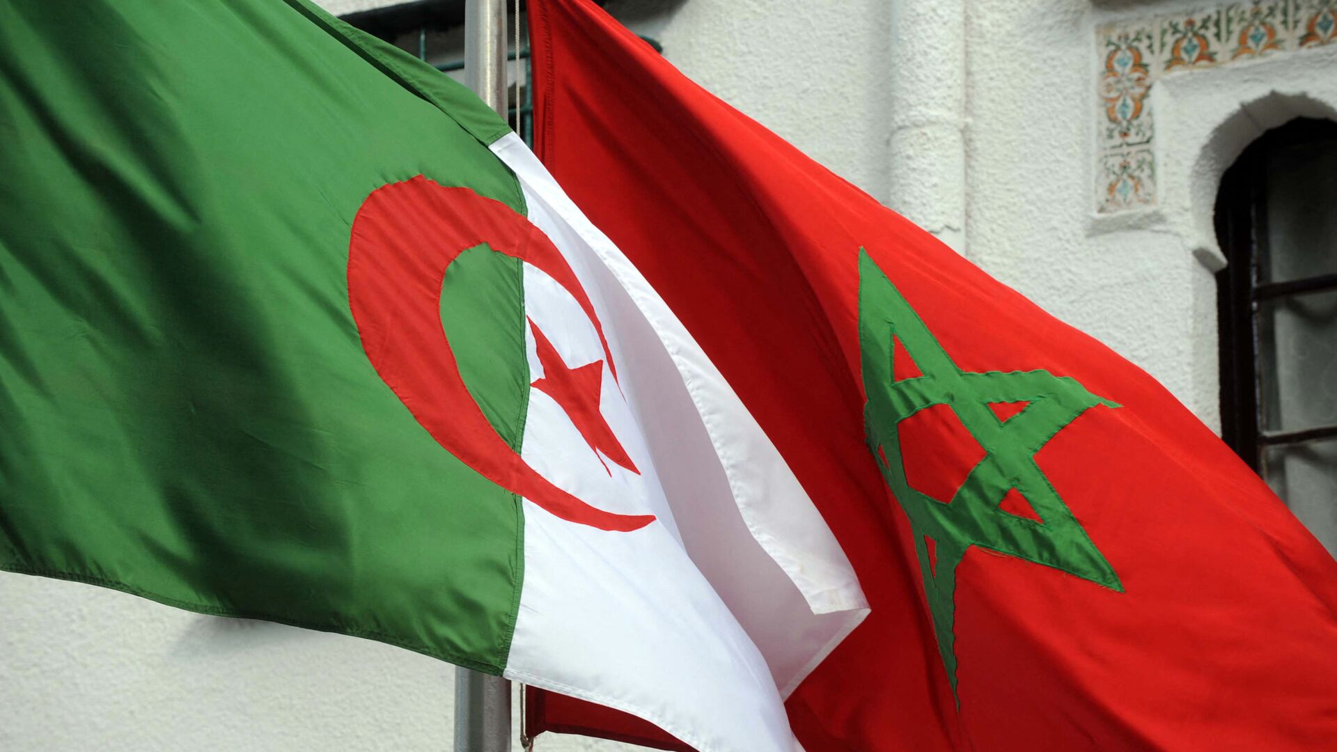 Drapeaux de l'Algérie et du Maroc - Sputnik Afrique, 1920, 26.08.2021