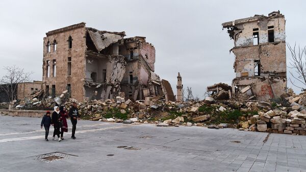 Un quartier détruit près de la citadelle d'Alep - Sputnik Afrique