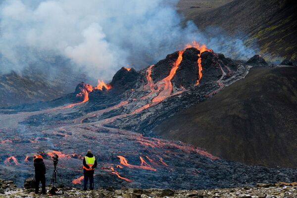 Coulées de lave et reliefs incroyables: l’éruption d’un volcan en Islande

 - Sputnik Afrique