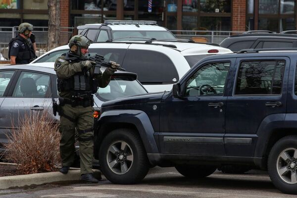 Fusillade dans le Colorado: dix personnes tuées, dont un policier

 - Sputnik Afrique