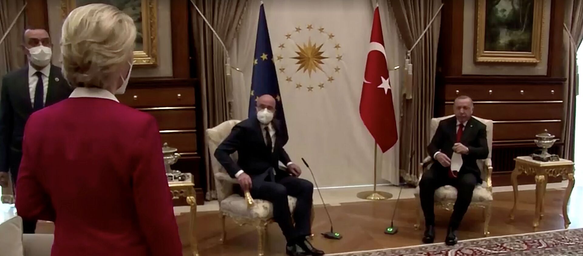 Erdogan rencontre Ursula von der Leyen et Charles Michel, le 6 avril - Sputnik Afrique, 1920, 08.04.2021